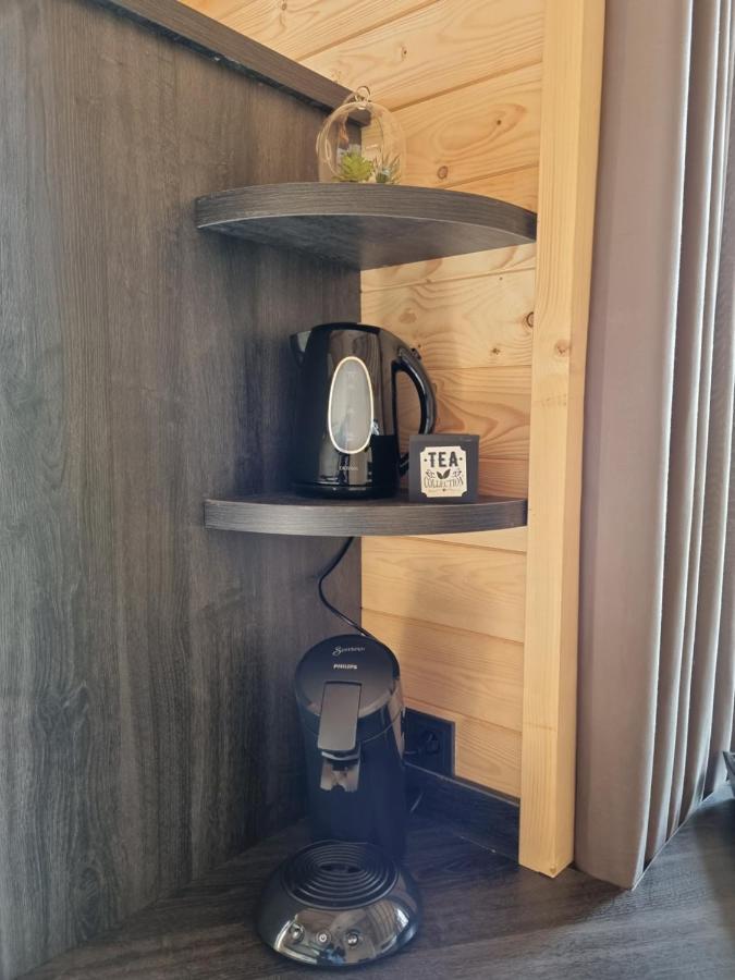 Chalet Met Sauna En Airconditioning Sint Annaland Eksteriør billede